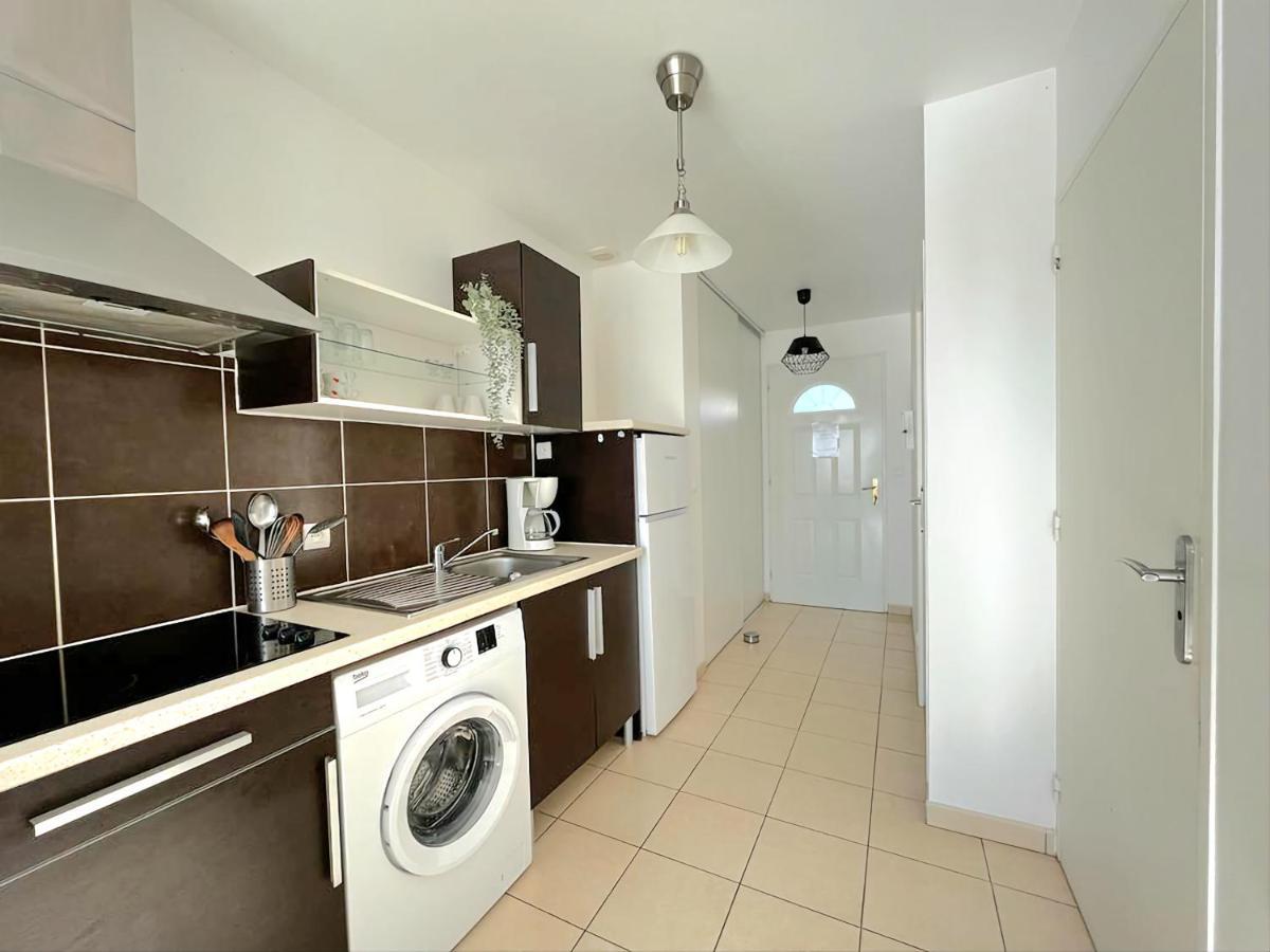 Logement Thermale Et De Tourisme Les Acacias 2 Jonzac Dış mekan fotoğraf