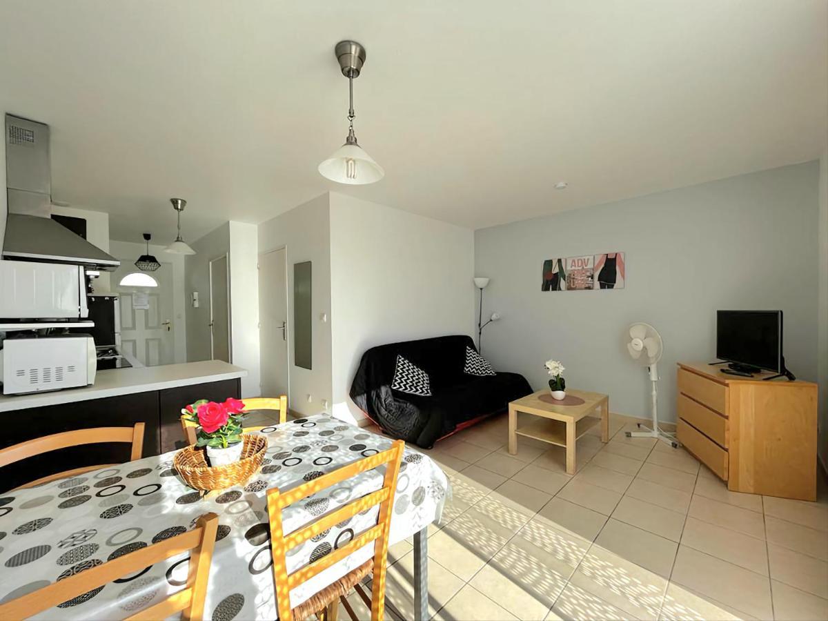 Logement Thermale Et De Tourisme Les Acacias 2 Jonzac Dış mekan fotoğraf